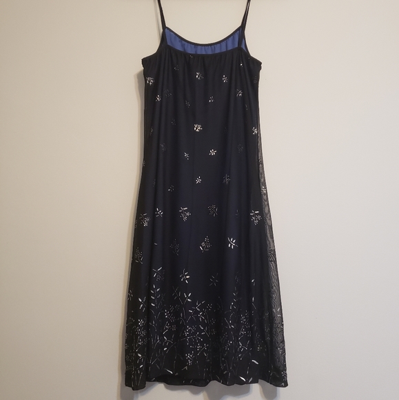 Accomplice mid length dark dress - Picture 2 of 7